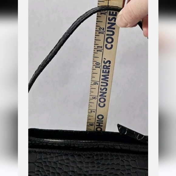 Vince Camuto Black Irene Shoulder Bag - Picture 12 of 13